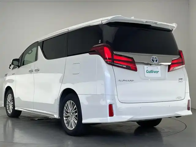 トヨタ アルファードハイブリット S タイプゴールド 愛知県 2021(令3)年 3.5万km ホワイトパールクリスタルシャイン 純正９型ナビ　ＢＳＭ　デジタルインナーミラー　両側パワスラ　追従クルコン　セーフティセンス　フルセグ　ＢＴ　ＥＴＣ　バックカメラ　車線逸脱　衝突軽減　ＬＥＤライト　コーナーセンサー　ＡＣ１００Ｖ電源　電動リアゲート　オットマン　