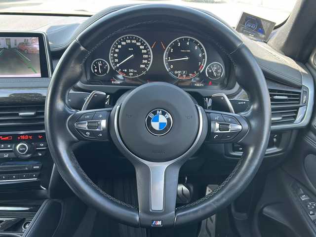 ＢＭＷ Ｘ６ xDrive35i Mスポーツ 福島県 2016(平28)年 4.4万km アルピンホワイトⅢ /禁煙車//純正ナビ・フルセグTV//バックカメラ//ETC/前後ドラレコ//サンルーフ/黒革シート//LEDオートライト//純正２０インチアルミ//ACC/電子パーキング//インテリジェントセーフティ//HDC/PDC/LCW/LDW//パーキングアシスタント//オートスタトストップ//前席パワーシート//前席シートヒーター//ステアリングスイッチ//プッシュスタート//電動格納ミラーウインカー//フロアマット//新車保証書/取扱説明書//スペアキー