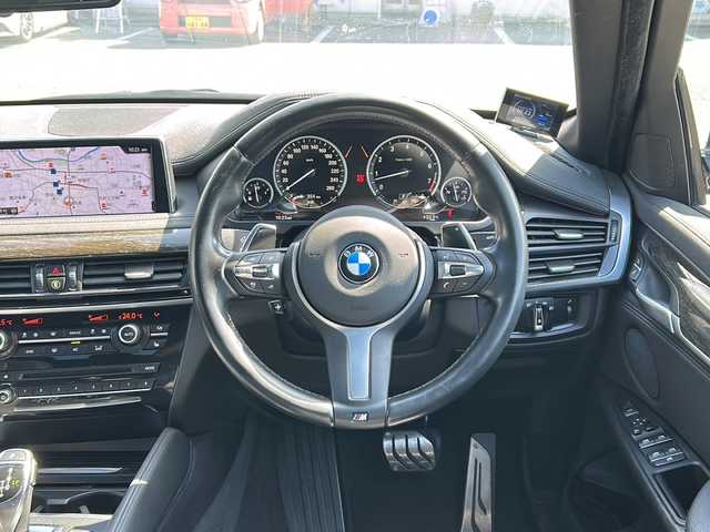 ＢＭＷ Ｘ６ xDrive35i Mスポーツ 福島県 2016(平28)年 4.4万km アルピンホワイトⅢ /禁煙車//純正ナビ・フルセグTV//バックカメラ//ETC/前後ドラレコ//サンルーフ/黒革シート//LEDオートライト//純正２０インチアルミ//ACC/電子パーキング//インテリジェントセーフティ//HDC/PDC/LCW/LDW//パーキングアシスタント//オートスタトストップ//前席パワーシート//前席シートヒーター//ステアリングスイッチ//プッシュスタート//電動格納ミラーウインカー//フロアマット//新車保証書/取扱説明書//スペアキー