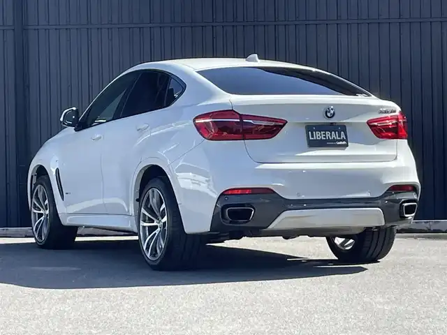 ＢＭＷ Ｘ６ xDrive35i Mスポーツ 福島県 2016(平28)年 4.4万km アルピンホワイトⅢ サンルーフ/アクティブクルーズコントロール/ブラインドスポットモニター/レーンキープアシスト/インテリジェントセーフティ/コンフォートアクセス/パワーリアゲート/フットオープナー/ダコタ・レザーシート/パワーシート(前席)/メモリ付パワーシート(D席)/シートヒーター(全席)/純正ナビ(BT/USB/CD/DVD/AUX)/フルセグTV/バックカメラ/純正20AW/ドライブレコーダー(前後)/アダプティブLEDヘッドライト/ETC/取扱説明書/保証書/スペアキー