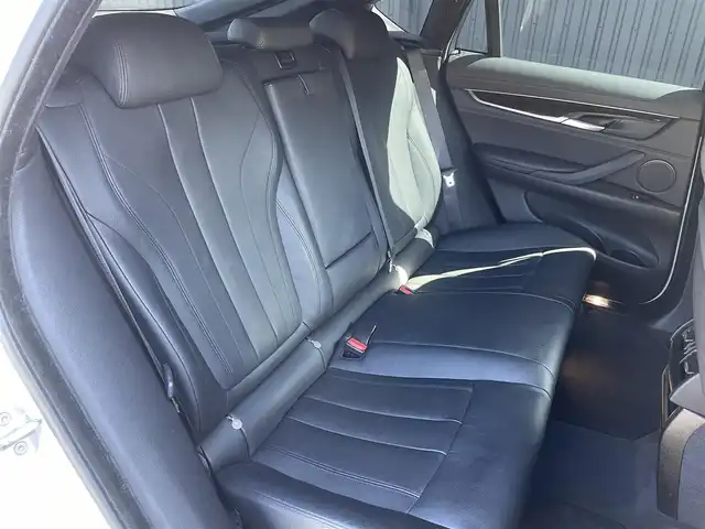 ＢＭＷ Ｘ６ xDrive35i Mスポーツ 福島県 2016(平28)年 4.4万km アルピンホワイトⅢ サンルーフ/アクティブクルーズコントロール/ブラインドスポットモニター/レーンキープアシスト/インテリジェントセーフティ/コンフォートアクセス/パワーリアゲート/フットオープナー/ダコタ・レザーシート/パワーシート(前席)/メモリ付パワーシート(D席)/シートヒーター(全席)/純正ナビ(BT/USB/CD/DVD/AUX)/フルセグTV/バックカメラ/純正20AW/ドライブレコーダー(前後)/アダプティブLEDヘッドライト/ETC/取扱説明書/保証書/スペアキー