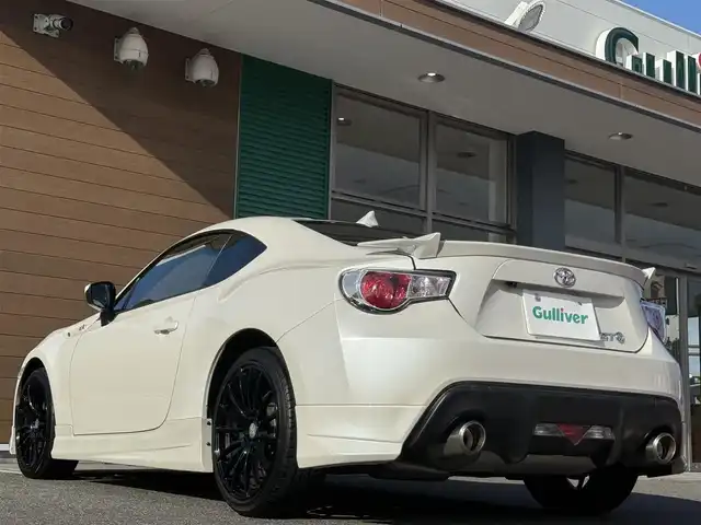 トヨタ ８６ GT リミテッド 香川県 2014(平26)年 8.6万km サテンホワイトパール 純正SDナビ/フルセグ/CD/DVD/Bluetooth/バックカメラ/モデリスタエアロ/weds18インチアルミ/キセノンヘッドライト/ドライブレコーダー/ハーフレザーシート/シートヒーター/スマートキー/純正マット/ETC