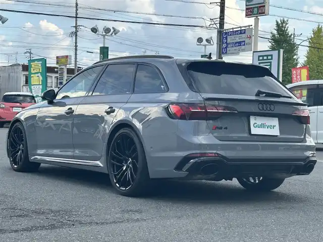 アウディ ＲＳ４ アバント 愛知県 2021(令3)年 0.4万km グレー 純正ナビ/ワンセグテレビ/バックカメラ/アラウンドビュー/Bluetooth/アイドリングストップ/ウィンカーミラー/クルーズコントロール/サンルーフ/プッシュスタート/パワーバックドア/ETC2.0/パドルシフト/バング&オルフセン/置くだけ充電