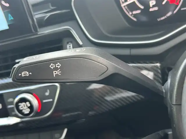 アウディ ＲＳ４ アバント 愛知県 2021(令3)年 0.4万km グレー 純正ナビ/ワンセグテレビ/バックカメラ/アラウンドビュー/Bluetooth/アイドリングストップ/ウィンカーミラー/クルーズコントロール/サンルーフ/プッシュスタート/パワーバックドア/ETC2.0/パドルシフト/バング&オルフセン/置くだけ充電