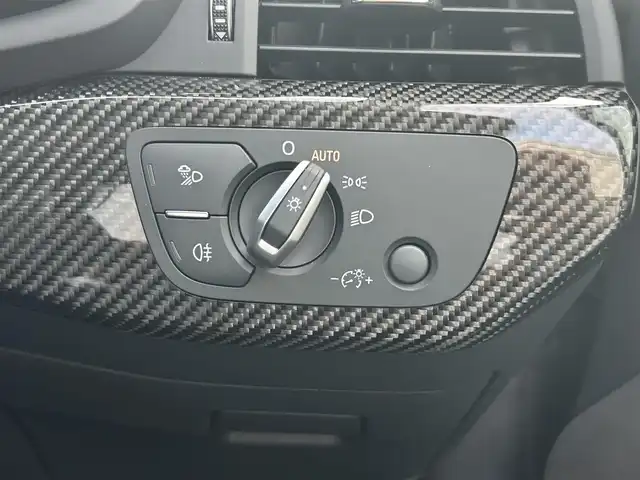 アウディ ＲＳ４ アバント 愛知県 2021(令3)年 0.4万km グレー 純正ナビ/ワンセグテレビ/バックカメラ/アラウンドビュー/Bluetooth/アイドリングストップ/ウィンカーミラー/クルーズコントロール/サンルーフ/プッシュスタート/パワーバックドア/ETC2.0/パドルシフト/バング&オルフセン/置くだけ充電
