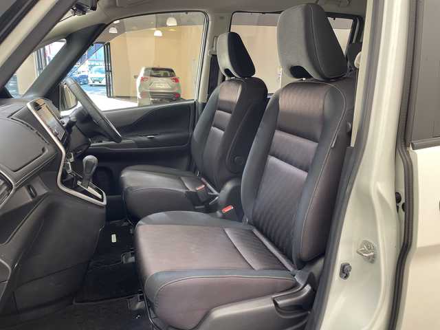日産 セレナ 愛媛県 2018(平30)年 5.3万km ブリリアントホワイトパール ９型ナビ/フルセグ／Ｂｌｕｅｔｏｏｔｈ／ＵＳB/全方位カメラ/１１型後席モニター/衝突軽減ブレーキ/レーダークルーズコントロール/ＥＴＣ/前方ドライブレコーダー/両側パワースライドドア/前後コーナーセンサー/デジタルインナーミラー/LEDヘッドライト/スペアキー