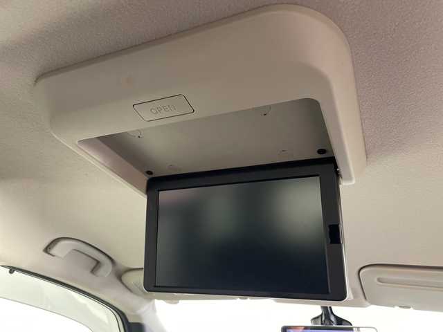 日産 セレナ 愛媛県 2018(平30)年 5.3万km ブリリアントホワイトパール ９型ナビ/フルセグ／Ｂｌｕｅｔｏｏｔｈ／ＵＳB/全方位カメラ/１１型後席モニター/衝突軽減ブレーキ/レーダークルーズコントロール/ＥＴＣ/前方ドライブレコーダー/両側パワースライドドア/前後コーナーセンサー/デジタルインナーミラー/LEDヘッドライト/スペアキー