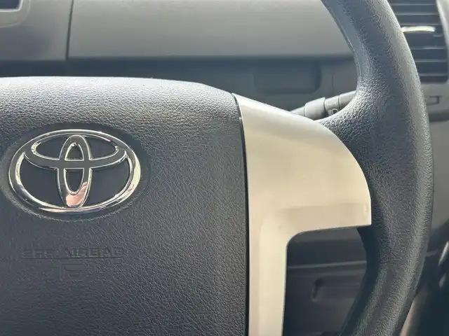 トヨタ ノア X スペシャルエディション 沖縄県 2014(平26)年 7.7万km ホワイトパールクリスタルシャイン (株)IDOMが運営する【じしゃロンコザ店】の自社ローン専用車両になりますこちらは現金またはオートローンご利用時の価格です。自社ローンご希望の方は別途その旨お申付け下さい/純正ナビ　/フルセグＴＶ　/Ｂｌｕｅｔｏｏｔｈ接続　/バックカメラ　/ＣＤ／ＤＶＤ再生　/ＥＴＣ　/両側パワースライドドア　フリップ/ダウンモニター　/オートライト　/プッシュスタート　/スマートキー