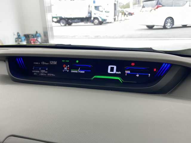 ホンダ フリード ハイブリット G ホンダセンシング 兵庫県 2016(平28)年 7.3万km シトロンドロップ ・純正ナビ（VXM-175VFNi）/・CD/DVD/BT/フルセグTV/・バックカメラ/・ホンダセンシング/・衝突軽減ブレーキ/・誤発進抑制機能/・アダプティブクルーズコントロール/・車線維持支援システム/・歩行者事故低減ステアリング/・路外逸脱抑制機能/・先行車発進お知らせ機能/・標識認識機能/・LEDヘッドライト/・オートライト/・フォグランプ/・コンフォートビューパッケージ/・Cパッケージ/・前後ドライブレコーダー（GL-03AP）/・純正フロアマット/・純正ドアバイザー/・プラズマクラスター/・サンシェード/・スマートキー/・スペアキー/・プッシュスタート