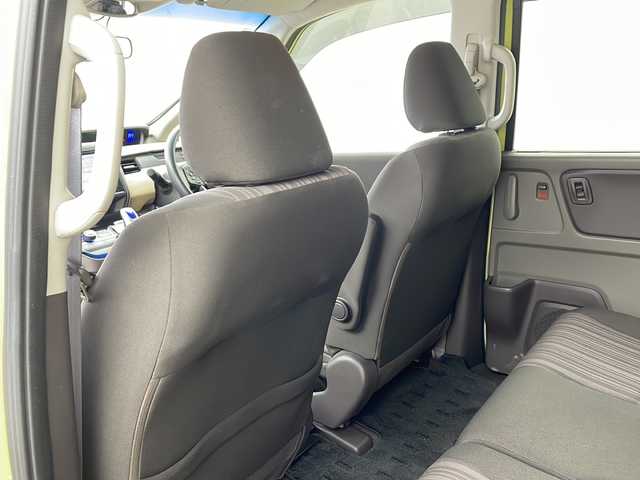 ホンダ フリード ハイブリット G ホンダセンシング 兵庫県 2016(平28)年 7.3万km シトロンドロップ ・純正ナビ（VXM-175VFNi）/・CD/DVD/BT/フルセグTV/・バックカメラ/・ホンダセンシング/・衝突軽減ブレーキ/・誤発進抑制機能/・アダプティブクルーズコントロール/・車線維持支援システム/・歩行者事故低減ステアリング/・路外逸脱抑制機能/・先行車発進お知らせ機能/・標識認識機能/・LEDヘッドライト/・オートライト/・フォグランプ/・コンフォートビューパッケージ/・Cパッケージ/・前後ドライブレコーダー（GL-03AP）/・純正フロアマット/・純正ドアバイザー/・プラズマクラスター/・サンシェード/・スマートキー/・スペアキー/・プッシュスタート