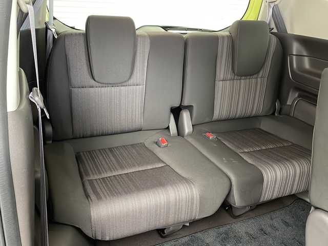 ホンダ フリード ハイブリット G ホンダセンシング 兵庫県 2016(平28)年 7.3万km シトロンドロップ ・純正ナビ（VXM-175VFNi）/・CD/DVD/BT/フルセグTV/・バックカメラ/・ホンダセンシング/・衝突軽減ブレーキ/・誤発進抑制機能/・アダプティブクルーズコントロール/・車線維持支援システム/・歩行者事故低減ステアリング/・路外逸脱抑制機能/・先行車発進お知らせ機能/・標識認識機能/・LEDヘッドライト/・オートライト/・フォグランプ/・コンフォートビューパッケージ/・Cパッケージ/・前後ドライブレコーダー（GL-03AP）/・純正フロアマット/・純正ドアバイザー/・プラズマクラスター/・サンシェード/・スマートキー/・スペアキー/・プッシュスタート