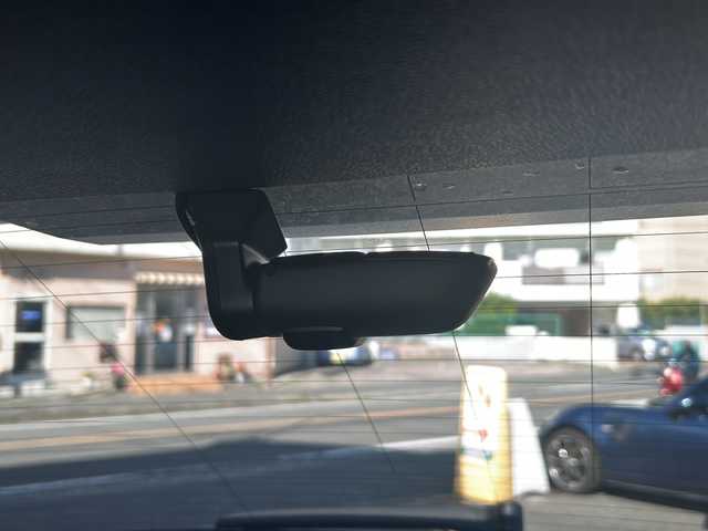 アウディ Ｑ８ 55TFSIクワトロ Sライン 神奈川県 2022(令4)年 1.4万km ミトスブラックメタリック 純正ナビ（AM/FM/USB/フルセグTV）/全方位カメラ/パノラマルーフ/前後ドライブレコーダー/ETC2.0/ABS/横滑り防止装置/レーンキープアシスト/盗難防止装置/前後コーナーセンサー/オールウェザーライト/リヤフォグライト/オートライト/オートマチックハイビーム/パドルシフト/4WD/アイドリングストップ/ダウンヒルアシストコントロール/レーダークルーズコントロール/ステアリングスイッチ/ステアリングヒーター/シートヒーター/オートパーキングブレーキ/電動リアゲート/パワーシート（D+N席）/メモリーパワーシート/取扱説明書/保証書/スペアキー×１