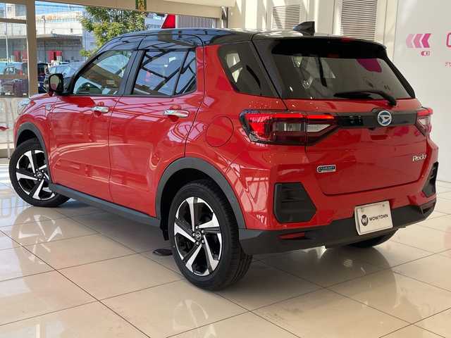 ダイハツ ロッキー プレミアム G HEV 埼玉県 2022(令4)年 3.2万km ブラックマイカメタリック/コンパーノレッド スマートアシスト /9インチメモリナビ /バックカメラ /レーダークルーズコントロール /LEDオート /ハーフレザーシート /シートヒーター /純正17インチアルミホイール /ステアリングスイッチ /純正ETC