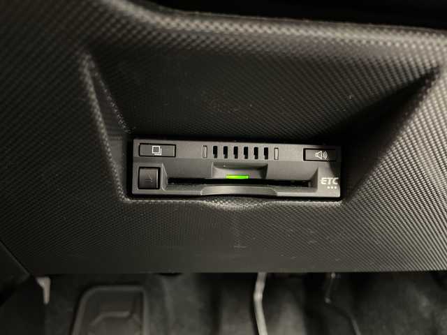 ダイハツ ロッキー プレミアム G HEV 埼玉県 2022(令4)年 3.2万km ブラックマイカメタリック/コンパーノレッド スマートアシスト /9インチメモリナビ /バックカメラ /レーダークルーズコントロール /LEDオート /ハーフレザーシート /シートヒーター /純正17インチアルミホイール /ステアリングスイッチ /純正ETC