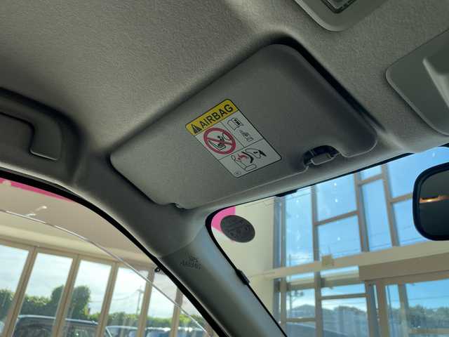 ダイハツ ロッキー プレミアム G HEV 埼玉県 2022(令4)年 3.2万km ブラックマイカメタリック/コンパーノレッド スマートアシスト /9インチメモリナビ /バックカメラ /レーダークルーズコントロール /LEDオート /ハーフレザーシート /シートヒーター /純正17インチアルミホイール /ステアリングスイッチ /純正ETC