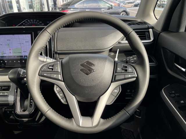 スズキ ソリオ HV MZ 愛知県 2024(令6)年 0.9万km スピーディーブルーM スズキセーフティサポート/純正9型ディスプレイオーディオナビ/全方位カメラ/両側パワースライドドア/レーダークルーズコントロール/シートヒーター/バックカメラ/ヘッドアップディスプレイ/コーナーセンサー/純正アルミホイール/LEDヘッドライト/オートマチックハイビーム/ドライブレコーダー/ETC/衝突軽減システム/フルセグ/CD DVD/Bluetooth/ステアリングスイッチ/スマートキー/プッシュスタート