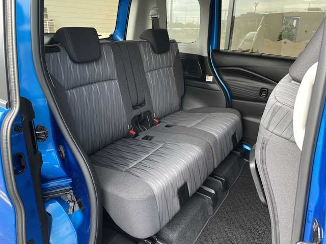 スズキ ソリオ HV MZ 愛知県 2024(令6)年 0.9万km スピーディーブルーM スズキセーフティサポート/純正9型ディスプレイオーディオナビ/全方位カメラ/両側パワースライドドア/レーダークルーズコントロール/シートヒーター/バックカメラ/ヘッドアップディスプレイ/コーナーセンサー/純正アルミホイール/LEDヘッドライト/オートマチックハイビーム/ドライブレコーダー/ETC/衝突軽減システム/フルセグ/CD DVD/Bluetooth/ステアリングスイッチ/スマートキー/プッシュスタート