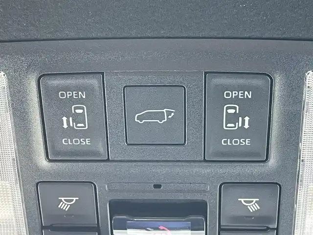 トヨタ ノア ハイブリッド S－Z 東京都 2024(令6)年 0.4万km アティチュードブラックマイカ 純正ナビ　/　　TV　フルセグ　CD　DVD　Bluetooth/両側電動スライドドア　/サイドステップ　/電動リアゲート　/フォグライト　/ハーフレザーシート　/シートヒーター　/ステアリングヒーター　/ミラー型ドラレコ　/ビルトインＥＴＣ　/追従型クルコン/ステアリングスイッチ/衝突被害軽減システム