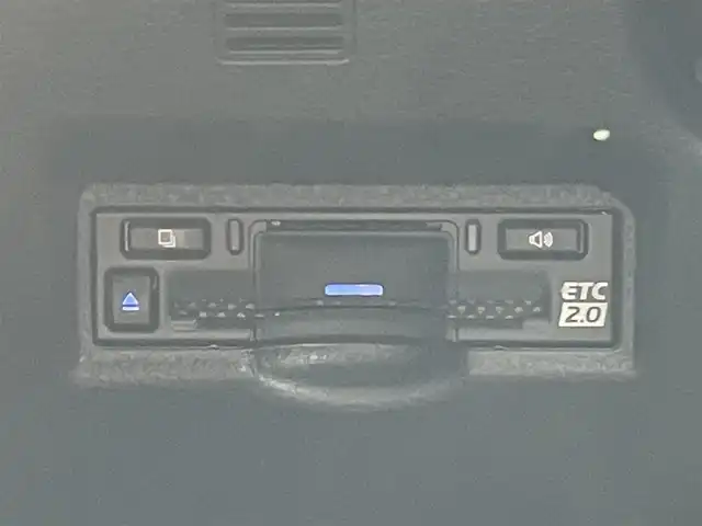 トヨタ ノア ハイブリッド S－Z 東京都 2024(令6)年 0.4万km アティチュードブラックマイカ 純正ナビ　/　　TV　フルセグ　CD　DVD　Bluetooth/両側電動スライドドア　/サイドステップ　/電動リアゲート　/フォグライト　/ハーフレザーシート　/シートヒーター　/ステアリングヒーター　/ミラー型ドラレコ　/ビルトインＥＴＣ　/追従型クルコン/ステアリングスイッチ/衝突被害軽減システム