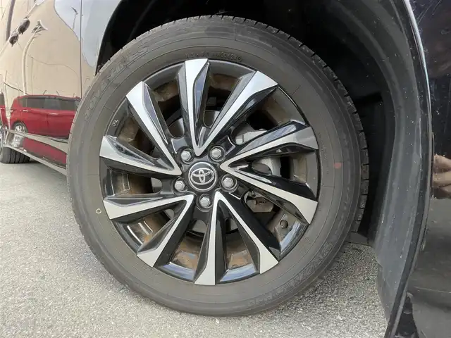 トヨタ ノア ハイブリッド S－Z 東京都 2024(令6)年 0.4万km アティチュードブラックマイカ 純正ナビ　/　　TV　フルセグ　CD　DVD　Bluetooth/両側電動スライドドア　/サイドステップ　/電動リアゲート　/フォグライト　/ハーフレザーシート　/シートヒーター　/ステアリングヒーター　/ミラー型ドラレコ　/ビルトインＥＴＣ　/追従型クルコン/ステアリングスイッチ/衝突被害軽減システム