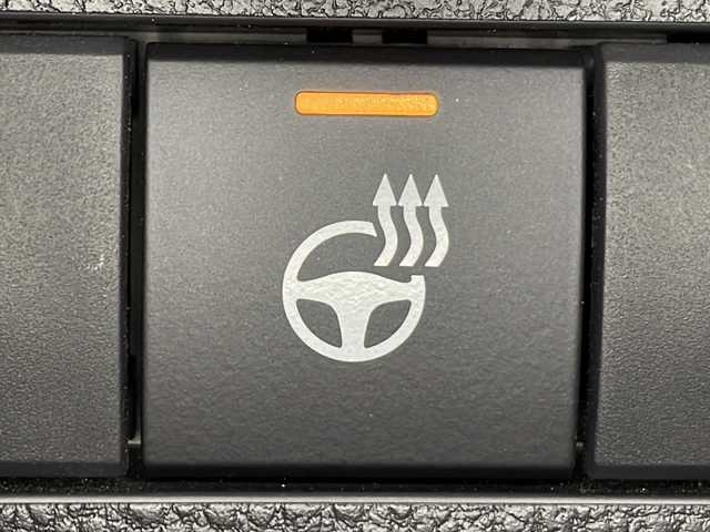 トヨタ ＲＡＶ４ アドベンチャー 広島県 2022(令4)年 3.5万km グレーメタリック ＡＬＰＩＮＥ９型ナビ　/シートヒーター　/エアシート　/パワーシート　/電動リアゲート　/レーダークルーズコントロール　/バックカメラ　/ALPINEデジタルルームミラー/ステアリングヒーター　/オートハイビーム　/ETC　/ドラレコ/純正18インチアルミホイール（225/60/R18)/エアバック（運転席/助手席/サイド）