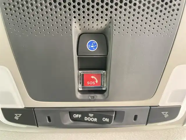 ホンダ ヴェゼル ハイブリッド e:HEV Z 千葉県 2025(令7)年 0.1千km プラチナホワイトパール 登録済未使用車　/登録時走行距離：5km/純正ホンダコネクトナビ　/AM＆FM＆Bluetooth＆フルセグTV/ホンダセンシング　/レーダークルーズコントロール　/踏み間違い衝突軽減システム　/ブラインドスポットモニター/シートヒーター　/電動トランク　/ダウンヒルアシスト　/ビルトインＥＴＣ2.0/ワイヤレス充電/電動格納サイドミラー/電動パーキングブレーキ/オートホールド/Driveモード/前後コーナーセンサー/LEDヘッドライト（オートライト機能付き）/フォグランプ/トノカバー/USBポート/アイドリングストップ/ウィンカーミラー/プッシュスタート