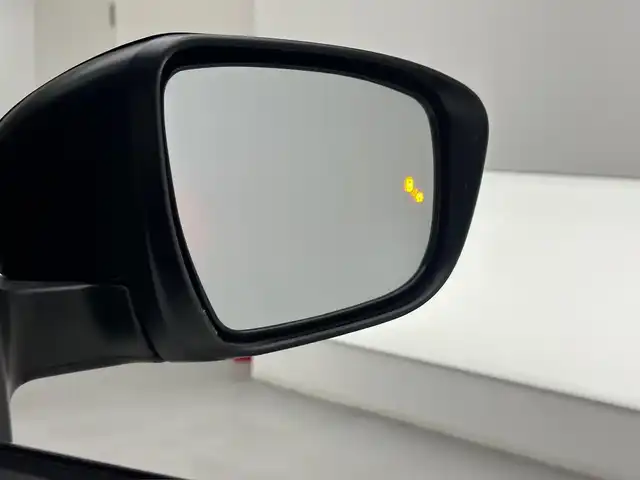 日産 セレナ e－パワー ハイウェイスター V 兵庫県 2022(令4)年 4.3万km ブリリアントホワイトパール 2トーン ・純正SDナビ/・アラウンドビューモニター/・純正前方ドライブレコーダー/・ETC/・両側パワースライドドア/・デジタルインナーミラー/・電子パーキングブレーキ/・プロパイロット/・衝突軽減ブレーキ/・レーンキープアシスト/・追従クルーズコントロール/・ブラインドスポットモニター/・純正15インチアルミホイール/・オートライト/・オートハイビーム/・LEDヘッドライト/・フォグランプ/・純正フロアマット/・スマートキー/・スペアキー1本/・プッシュスタート