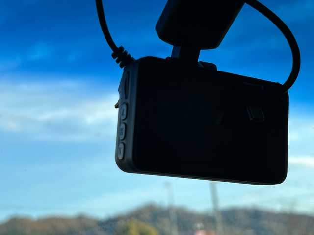 三菱 デリカＤ：５ D－Power package 大阪府 2017(平29)年 7.5万km ウォームホワイトパール フリップダウンモニター（アルパイン）　クルーズコントロール　シートヒーター　両側パワースライドドア　バックカメラ　ＥＴＣ　クラリオンナビ　フルセグＴＶ　ＣＤ　ＤＶＤ　Ｂｌｕｅｔｏｏｔｈ　　純正１8ＡＷ　純正オーディオ　ダッシュマット　社外フロアマット　HIDヘッドライト　スマートキー　スペアキー1　