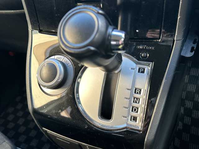 三菱 デリカＤ：５ D－Power package 大阪府 2017(平29)年 7.5万km ウォームホワイトパール フリップダウンモニター（アルパイン）　クルーズコントロール　シートヒーター　両側パワースライドドア　バックカメラ　ＥＴＣ　クラリオンナビ　フルセグＴＶ　ＣＤ　ＤＶＤ　Ｂｌｕｅｔｏｏｔｈ　　純正１8ＡＷ　純正オーディオ　ダッシュマット　社外フロアマット　HIDヘッドライト　スマートキー　スペアキー1　