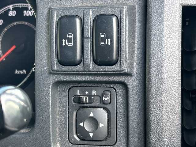 三菱 デリカＤ：５ D－Power package 大阪府 2017(平29)年 7.5万km ウォームホワイトパール フリップダウンモニター（アルパイン）　クルーズコントロール　シートヒーター　両側パワースライドドア　バックカメラ　ＥＴＣ　クラリオンナビ　フルセグＴＶ　ＣＤ　ＤＶＤ　Ｂｌｕｅｔｏｏｔｈ　　純正１8ＡＷ　純正オーディオ　ダッシュマット　社外フロアマット　HIDヘッドライト　スマートキー　スペアキー1　