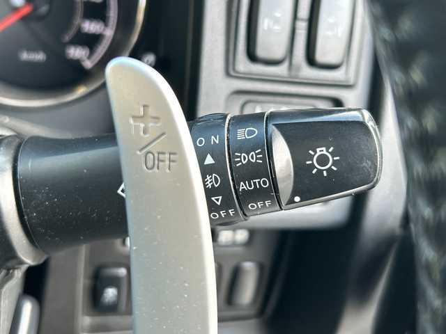 三菱 デリカＤ：５ D－Power package 大阪府 2017(平29)年 7.5万km ウォームホワイトパール フリップダウンモニター（アルパイン）　クルーズコントロール　シートヒーター　両側パワースライドドア　バックカメラ　ＥＴＣ　クラリオンナビ　フルセグＴＶ　ＣＤ　ＤＶＤ　Ｂｌｕｅｔｏｏｔｈ　　純正１8ＡＷ　純正オーディオ　ダッシュマット　社外フロアマット　HIDヘッドライト　スマートキー　スペアキー1　