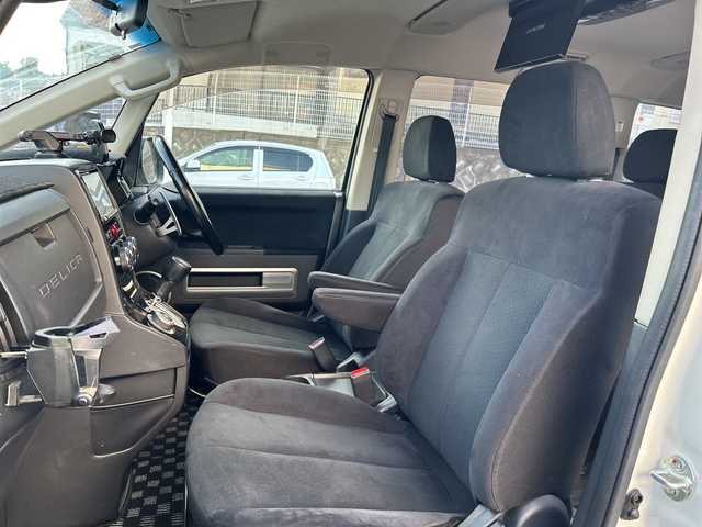 三菱 デリカＤ：５ D－Power package 大阪府 2017(平29)年 7.5万km ウォームホワイトパール フリップダウンモニター（アルパイン）　クルーズコントロール　シートヒーター　両側パワースライドドア　バックカメラ　ＥＴＣ　クラリオンナビ　フルセグＴＶ　ＣＤ　ＤＶＤ　Ｂｌｕｅｔｏｏｔｈ　　純正１8ＡＷ　純正オーディオ　ダッシュマット　社外フロアマット　HIDヘッドライト　スマートキー　スペアキー1　