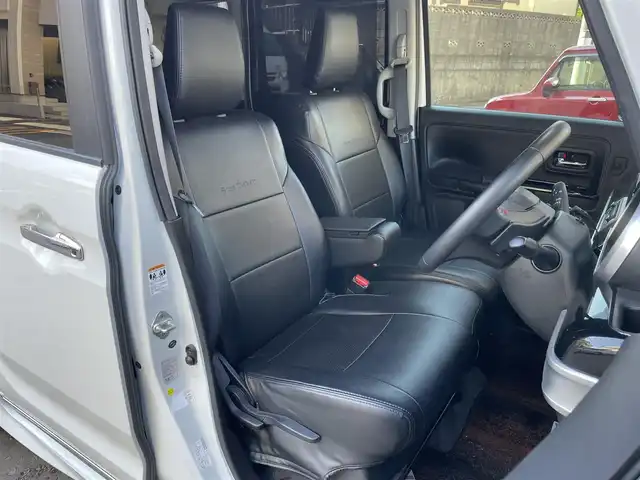 スズキ スペーシア カスタム HYBRID XS ターボ 東京都 2018(平30)年 4.1万km ピュアホワイトパール/ブラック2トーン ターボ/社外メモリナビ(CN-RZ743W)/　(フルセグTV/Bluetooth/DVD/SD/USB)/バックカメラ/ETC/前後ドライブレコーダー/両側パワースライドドア/ハーフレザーシート/D席シートヒーター/レザー調シートカバー/クルーズコントロール/スズキ セーフティ サポート/・デュアルセンサーブレーキサポート/・車線逸脱警報機能/・先行車発進お知らせ機能/・後退時ブレーキサポート/・リヤパーキングセンサー/・誤発進抑制機能/・ふらつき警報機能/・ハイビームアシスト/・後方誤発進抑制機能/横滑り防止装置/パドルシフト/スマートキー/社外14インチアルミホイール/(純正15インチアルミ車載)/純正LEDヘッドライト/カーテンエアバック/スペアキー1本/保証書/取扱説明書