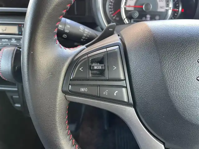 スズキ スペーシア カスタム HYBRID XS ターボ 東京都 2018(平30)年 4.1万km ピュアホワイトパール/ブラック2トーン ターボ/社外メモリナビ(CN-RZ743W)/　(フルセグTV/Bluetooth/DVD/SD/USB)/バックカメラ/ETC/前後ドライブレコーダー/両側パワースライドドア/ハーフレザーシート/D席シートヒーター/レザー調シートカバー/クルーズコントロール/スズキ セーフティ サポート/・デュアルセンサーブレーキサポート/・車線逸脱警報機能/・先行車発進お知らせ機能/・後退時ブレーキサポート/・リヤパーキングセンサー/・誤発進抑制機能/・ふらつき警報機能/・ハイビームアシスト/・後方誤発進抑制機能/横滑り防止装置/パドルシフト/スマートキー/社外14インチアルミホイール/(純正15インチアルミ車載)/純正LEDヘッドライト/カーテンエアバック/スペアキー1本/保証書/取扱説明書