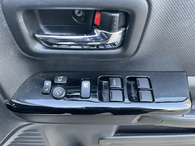 スズキ スペーシア カスタム HYBRID XS ターボ 東京都 2018(平30)年 4.1万km ピュアホワイトパール/ブラック2トーン ターボ/社外メモリナビ(CN-RZ743W)/　(フルセグTV/Bluetooth/DVD/SD/USB)/バックカメラ/ETC/前後ドライブレコーダー/両側パワースライドドア/ハーフレザーシート/D席シートヒーター/レザー調シートカバー/クルーズコントロール/スズキ セーフティ サポート/・デュアルセンサーブレーキサポート/・車線逸脱警報機能/・先行車発進お知らせ機能/・後退時ブレーキサポート/・リヤパーキングセンサー/・誤発進抑制機能/・ふらつき警報機能/・ハイビームアシスト/・後方誤発進抑制機能/横滑り防止装置/パドルシフト/スマートキー/社外14インチアルミホイール/(純正15インチアルミ車載)/純正LEDヘッドライト/カーテンエアバック/スペアキー1本/保証書/取扱説明書