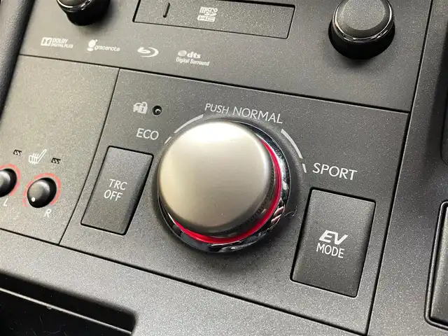 レクサス ＣＴ 200h バージョンC 広島県 2015(平27)年 3.9万km ソニッククォーツ ワンオーナー/純正ナビ/（CD/DVD/Blu-rayDisc/フルセグ/microSD/AUX/USB/Bluetooth）/バックカメラ/ETC2.0/クルーズコントロール/パドルシフト/横滑り防止装置/パワーシート/シートヒーター/左右分離オートエアコン/自動防眩ミラー/ドライブモードセレクト/ステアリングスイッチ/LEDヘッドランプ/LEDフォグ/純正16インチアルミホイール/純正フロアマット