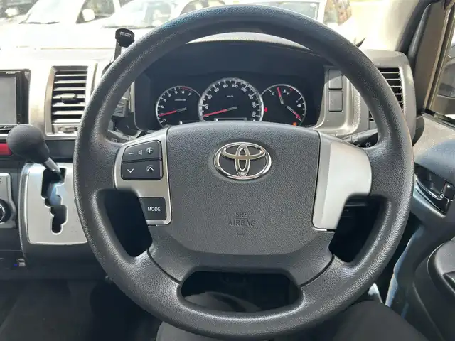 トヨタ ハイエース GL 広島県 2014(平26)年 11.9万km ブラックマイカ 禁煙車/パイオニアスピーカー/純正15インチＡＷ/社外SDナビ/(BT/DVD/CD/SD/AUX/iPod/USB)/フルセグテレビ/プッシュスタート/オートライト/純正LEDヘッドライト/ビルトインETC/片側パワースライドドア/純正フロアマット/スペアキー