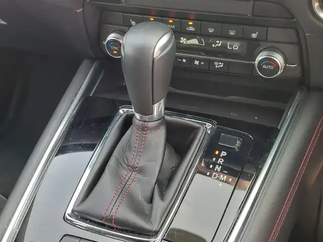 マツダ ＣＸ－８ XD ブラックトーンエディション 東京都 2023(令5)年 2.8万km プラチナクォーツメタリック 4WD・7人乗り/衝突軽減ブレーキ/レーンキープアシスト/オートハイビーム/オフロードトラクションアシスト/レーダークルーズコントロール/クリアランスソナー/純正10インチナビ/AM/FM/TV/BT/AppleCarplay/androidauto/全周囲カメラ/ハーフレザーシート/前席パワーシート/シートヒーター/電動リアゲート/ワイヤレス充電/ETC2.0