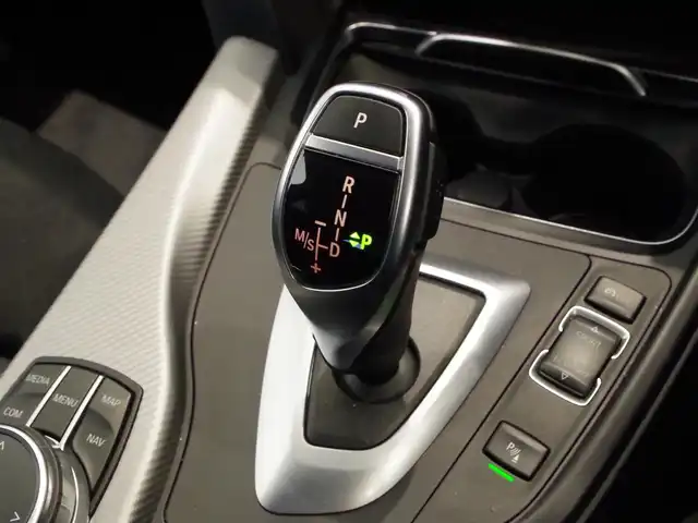 ＢＭＷ ４２０ｉ グランクーペ Mスポーツ 岐阜県 2018(平30)年 4.5万km アルピンホワイトⅢ ＡＣＣ／アクティブ・クルーズ・コントロール/（ストップ＆ゴー機能付）　/レーン・ディパーチャー・ウォーニング/（車線逸脱警告システム）/前車接近警告機能　/衝突回避・被害軽減ブレーキ　/電動フロント・シート（運転席&助手席、運転席メモリー機能付）/フロント・シート・ヒーティング/地上デジタルTVチューナー/HDDナビゲーション・システム