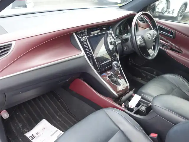 トヨタ ハリアー ハイブリッド プレミアム アドバンスドP 山形県 2015(平27)年 9.2万km ホワイトパールクリスタルシャイン 4WD/JBLサウンドシステム/衝突被害軽減システム/純正SDナビ/　　【CD DVD BD BT フルセグ】/全周囲カメラ/電動リアゲート/レーダークルーズコントロール/LEDオートヘッドライト/ブラックレザーシート/シートヒーター/パワーシート/ローダウン/純正18インチアルミホイール/コーナーセンサー/アイドリングストップ/ステアリングスイッチ/MTモード付AT/電動格納ウィンカーミラー/フォグランプ/スマートキー×2/ETC