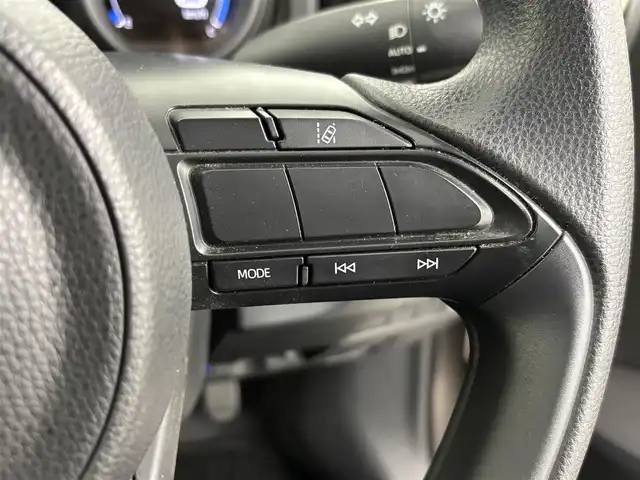 トヨタ ヤリス G 埼玉県 2020(令2)年 6.5万km アバンギャルドブロンズメタリック 純正ナビ(AM/FM/Bluetooth)/バックカメラ/レーンディパーチャーアラート/プリクラッシュセーフティ/ブラインドスポットモニター/クリアランスソナー/リヤクロストラフィックアラート/パーキングサポートブレーキ/ロードサインアシスト/デジタルインナーミラー/ビルトインETC/ドライブレコーダー前後