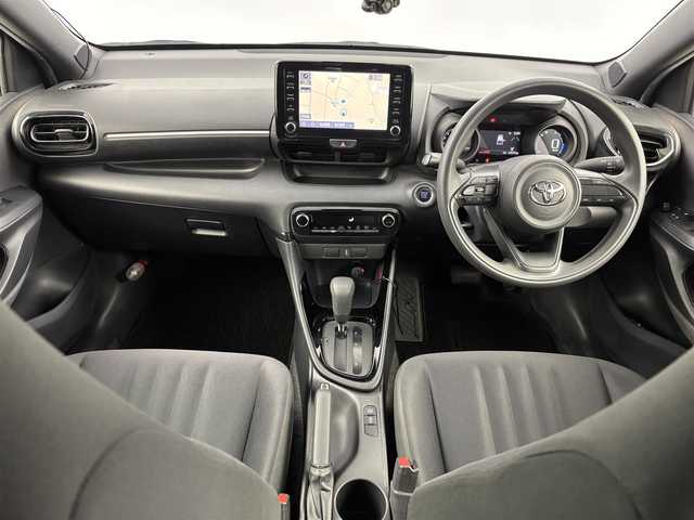 トヨタ ヤリス G 埼玉県 2020(令2)年 6.5万km アバンギャルドブロンズメタリック 純正ナビ(AM/FM/Bluetooth)/バックカメラ/レーンディパーチャーアラート/プリクラッシュセーフティ/ブラインドスポットモニター/クリアランスソナー/リヤクロストラフィックアラート/パーキングサポートブレーキ/ロードサインアシスト/デジタルインナーミラー/ビルトインETC/ドライブレコーダー前後