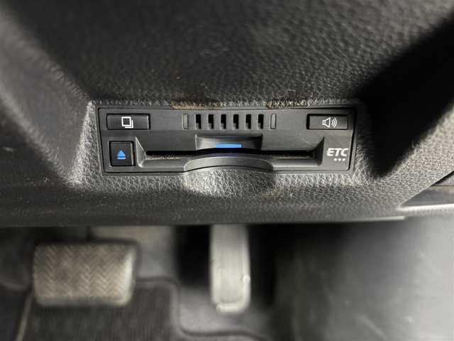 トヨタ ヤリス G 埼玉県 2020(令2)年 6.5万km アバンギャルドブロンズメタリック 純正ナビ(AM/FM/Bluetooth)/バックカメラ/レーンディパーチャーアラート/プリクラッシュセーフティ/ブラインドスポットモニター/クリアランスソナー/リヤクロストラフィックアラート/パーキングサポートブレーキ/ロードサインアシスト/デジタルインナーミラー/ビルトインETC/ドライブレコーダー前後