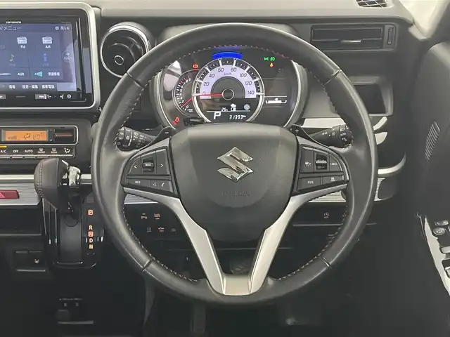 スズキ スペーシア カスタム HYBRID XS ターボ 愛知県 2021(令3)年 3.2万km ピュアホワイトP 社外８型ナビ　ラジオ　Ｂｌｕｅｔｏｏｔｈ　バックカメラ　両側パワースライドドア　ハーフレザー　シートヒーター　ＥＴＣ　デュアルカメラブレーキ　衝突軽減　追従クルコン　パーキングセンサー　ＬＥＤオートライト　パドルシフト　フォグランプ　禁煙車