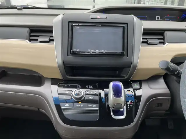 ホンダ フリード ハイブリット G ホンダセンシング 千葉県 2018(平30)年 5.6万km プレミアムクリスタルレッドM 社外メモリナビ/バックカメラ/衝突被害軽減システム/車線逸脱警報/クルーズコントロール/両側パワースライドドア/横滑り防止装置/ETC/前後ドライブレコーダー/アイドリングストップ/LEDヘッドライト/オートライト/ウィンカーミラー/電動格納ミラー/プッシュスタート/スマートキー/フロアマット/ドアバイザー/取説/保証書/スペアキー