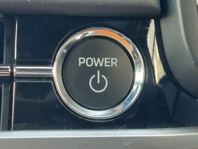 三菱 アウトランダー ＰＨＥＶ P 東京都 2023(令5)年 1.1万km パールⅡ パノラマサンルーフ/純正ナビ/アラウンドビューモニター/ビルトインETC2.0/BOSEサウンド/マイパイロット/レーダークルーズコントロール/ヘッドアップディスプレイ/AC1500W/パワーバックドア/パドルシフト/シートヒーター/ステアリングヒーター/置くだけ充電/コーナーセンサー/e-Assist/・衝突軽減ブレーキ/・踏み間違い衝突防止アシスト/・車線逸脱警報システム/・後側方衝突被害防止支援システム/・後側方車両検知警報システム/・後退時車両検知警報システム