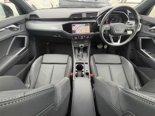 アウディ アウディ Ｑ３ SB 35TDIクワトロ Sライン 徳島県 2023(令5)年 6.7万km 緑／グレー 純正ナビ/全周囲カメラ/バックカメラ/ドライブレコーダー（前後）/ETC2.0/シートヒーター/クルーズコントロール（追従有）/純正フロアマット/コーナーセンサー（前後）/ブラインドスポットモニター/速度警告/オートホールド/オールウェザーライト/タイプC入力端子