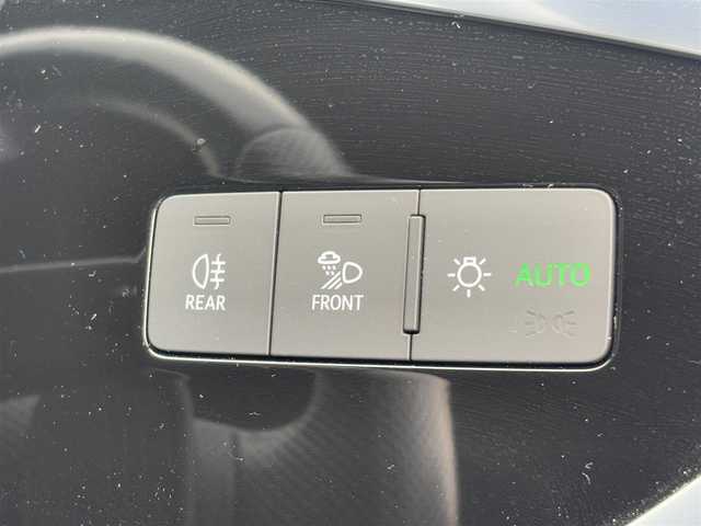 アウディ アウディ Ｑ３ SB 35TDIクワトロ Sライン 徳島県 2023(令5)年 6.7万km 緑／グレー 純正ナビ/全周囲カメラ/バックカメラ/ドライブレコーダー（前後）/ETC2.0/シートヒーター/クルーズコントロール（追従有）/純正フロアマット/コーナーセンサー（前後）/ブラインドスポットモニター/速度警告/オートホールド/オールウェザーライト/タイプC入力端子