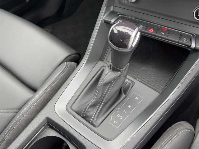 アウディ アウディ Ｑ３ SB 35TDIクワトロ Sライン 徳島県 2023(令5)年 6.7万km 緑／グレー 純正ナビ/全周囲カメラ/バックカメラ/ドライブレコーダー（前後）/ETC2.0/シートヒーター/クルーズコントロール（追従有）/純正フロアマット/コーナーセンサー（前後）/ブラインドスポットモニター/速度警告/オートホールド/オールウェザーライト/タイプC入力端子