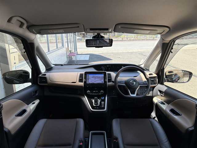 日産 セレナ e－パワー ハイウェイスター V 三重県 2019(平31)年 3.7万km インペリアルアンバーP ♪♪ワンオーナー ♪♪/プロパイロット/　・エマージェンシーブレーキ/　・LDW(車線逸脱警報)/　・LI(車線逸脱防止支援システム)/　・踏み間違い防止アシスト/　・インテリジェントDA(ふらつき警報)/純正９インチナビゲージョン/　・フルセグ/　・DVD再生/　・Bluetooth/　・AUX/SD/録音/アラウンドビューモニター/デジタルインナーミラー/インテリジェントキーx2/プッシュスタート/ステアリングヒーター/両側パワースライドドア/LEDヘッドライト/D/N席シートヒーター/ブラウンハーフレザーシート/ETC/純正フロアマット